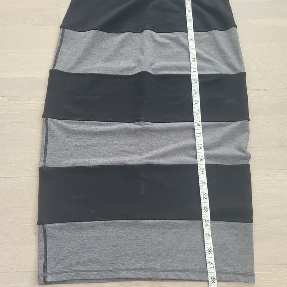 Lululemon Yoga Over Skirt Heathered Grey/Black - Picture 6 of 7
